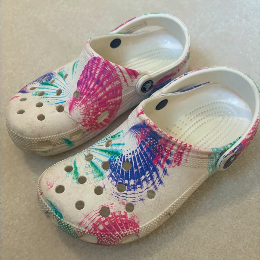 Crocs size 5